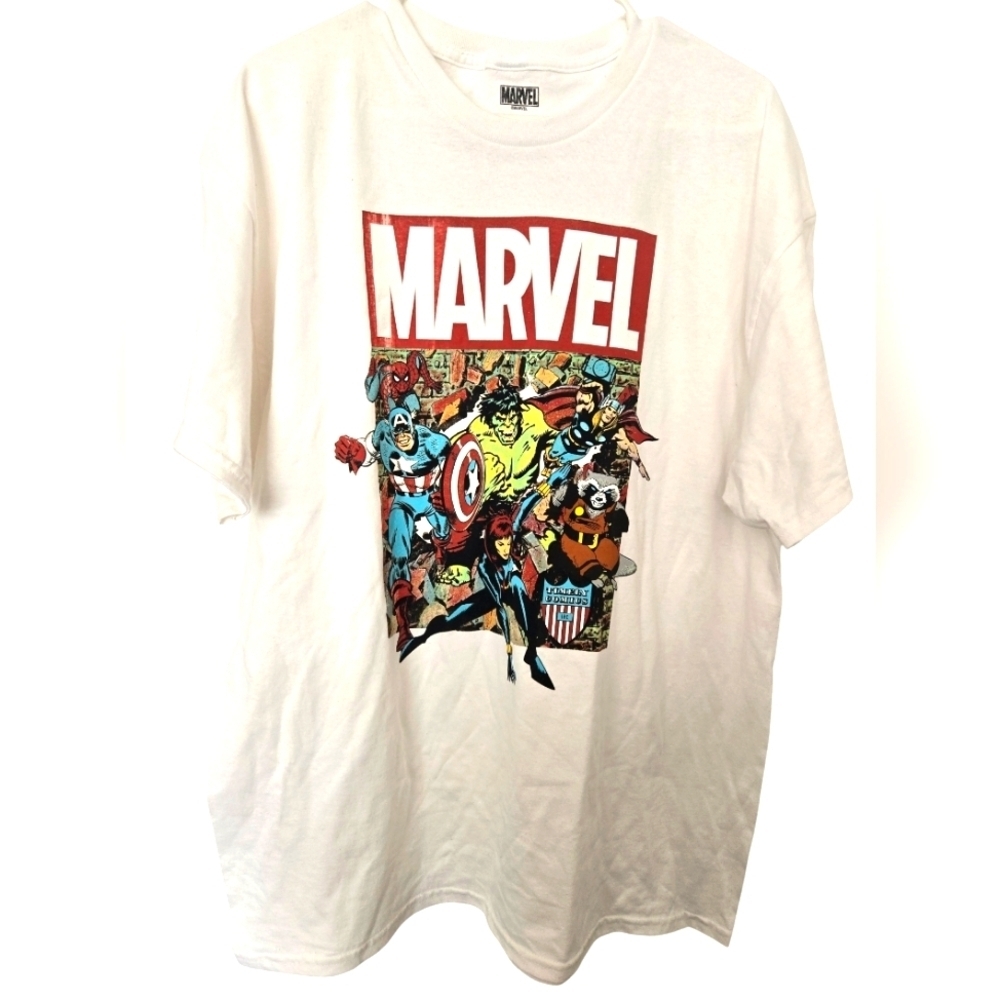 NWOT Marvel Tee size Small